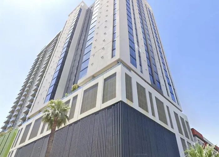 Boulevard Modern Highrise Stu Sky Pool Parking Gym 13